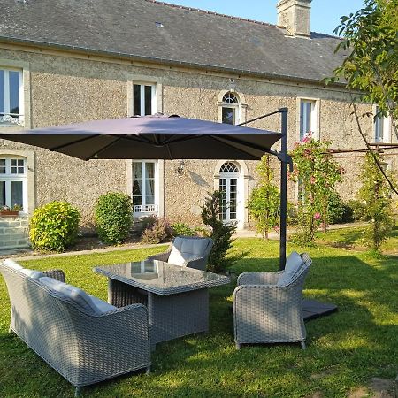 Ferme Aux Leopards Normands Bed & Breakfast Mandeville-en-Bessin Exterior photo