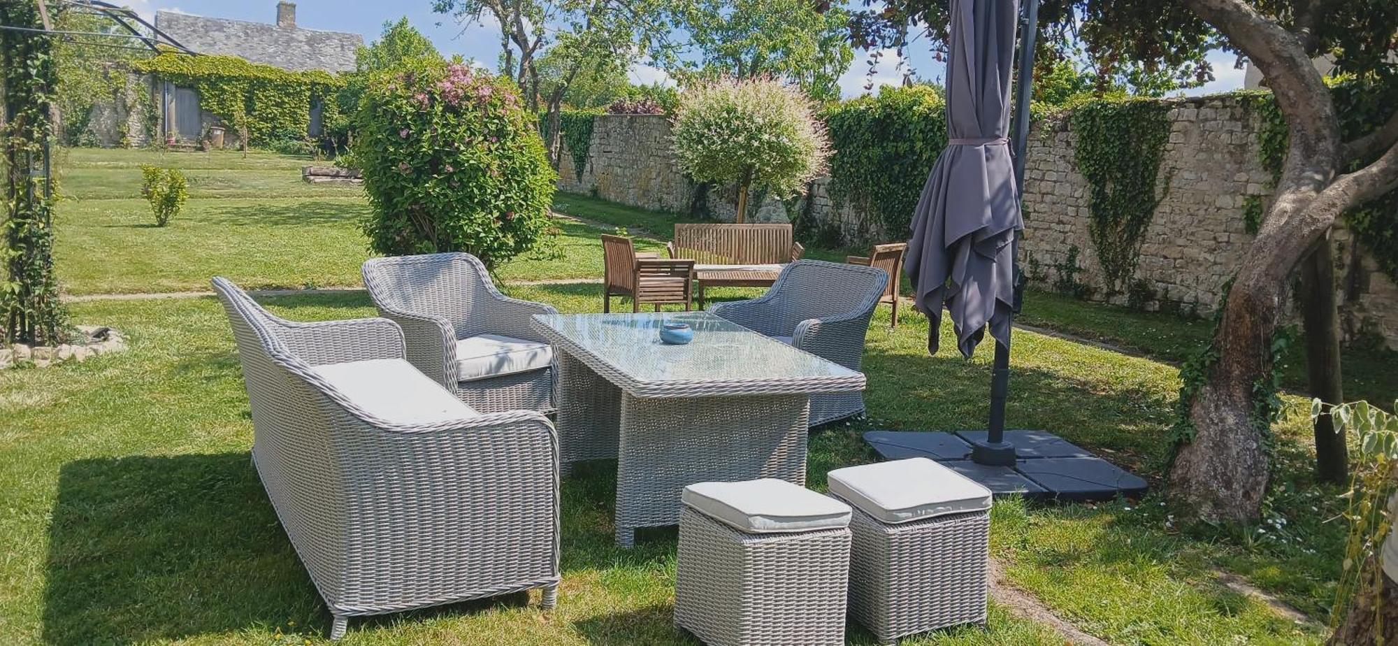 Ferme Aux Leopards Normands Bed & Breakfast Mandeville-en-Bessin Exterior photo